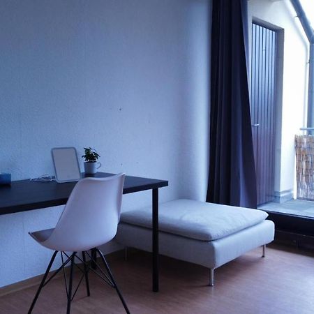 Budget Suite Mit Balkon - Privatzimmer In Wohnung - Netflix & Minibar Inklusive Koblenz  Ngoại thất bức ảnh