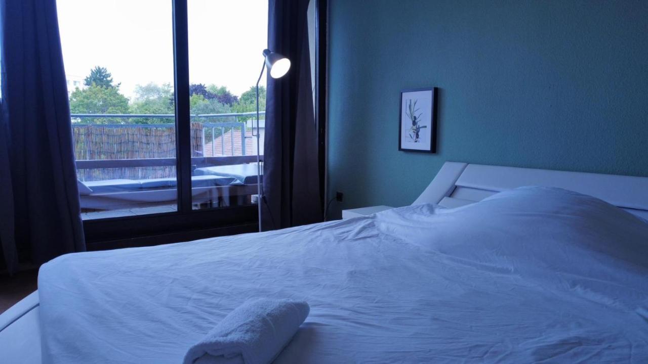 Budget Suite Mit Balkon - Privatzimmer In Wohnung - Netflix & Minibar Inklusive Koblenz  Ngoại thất bức ảnh