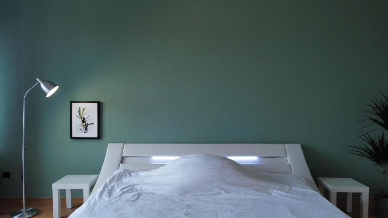 Budget Suite Mit Balkon - Privatzimmer In Wohnung - Netflix & Minibar Inklusive Koblenz  Ngoại thất bức ảnh